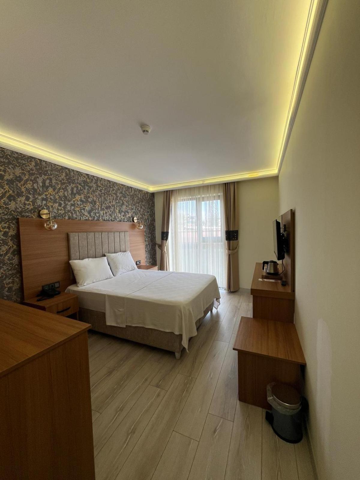 Golden Lux Hotel Antalya Exterior photo